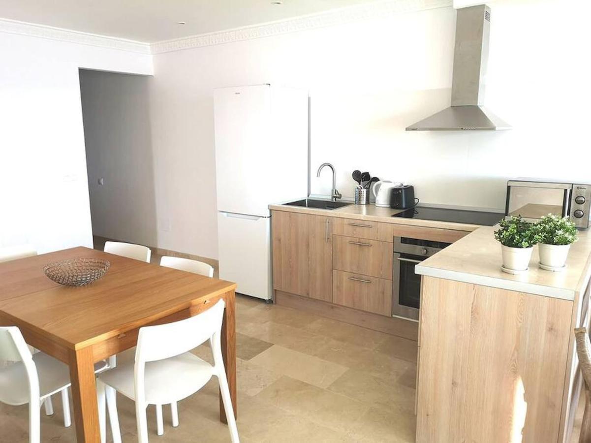 Amazing 3Bedroom Flat With Seafront Views & Pool By Sharingco Марбеля Екстериор снимка