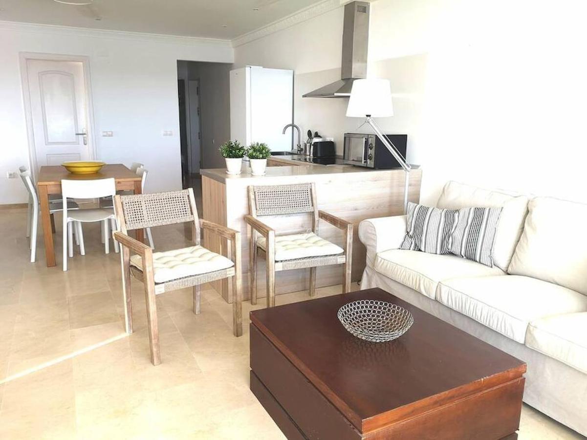 Amazing 3Bedroom Flat With Seafront Views & Pool By Sharingco Марбеля Екстериор снимка